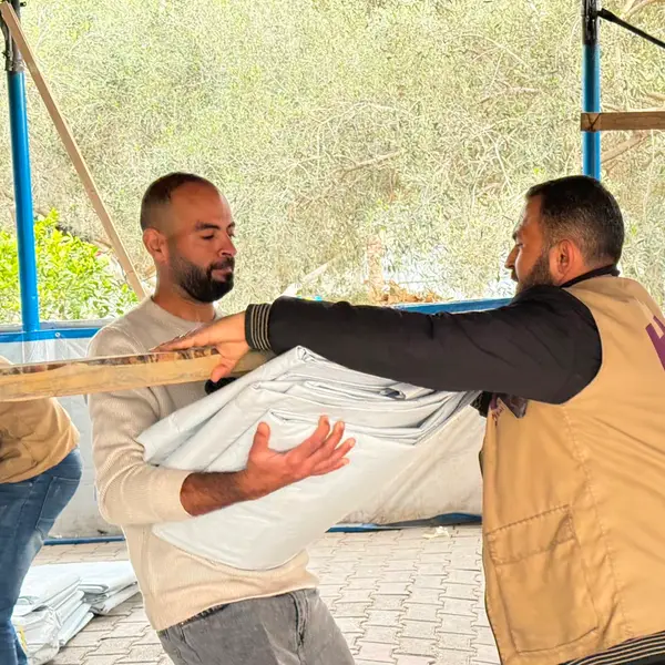 الشوادر والإيواء الطارئ 7